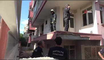 Binayı boşaltıyorlardı: Cesetle karşılaştılar!