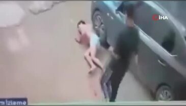 Yasak ilişki cinayeti kamerada! İç çamaşırıyla kanlar içinde...