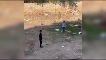 AFAD'ın siren testi sırasında çocuklar esas duruşa geçti