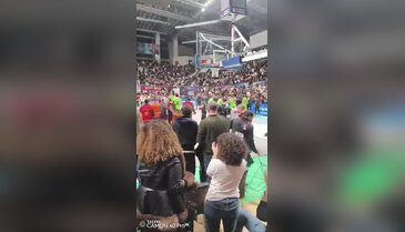 Bursa temsilcisi TOFAŞ, Anadolu Efes'i son çeyrekte yıktı!