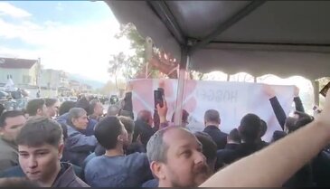 İznik'te Papa böyle karşılandı! Bir tarafta tekbir, bir tarafta ameno...