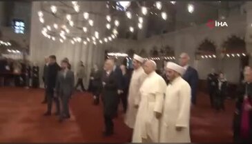 Papa 14. Leo, Sultanahmet Camii'ni hayranlıkla inceledi