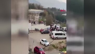 Bursa'da kapalı pazar yerinde yangın! Panik anları kameraya yansıdı...