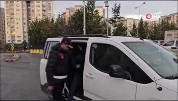 Bu ne öfke! Balkonda tartıştığı komşusuna kurşun yağdırdı...