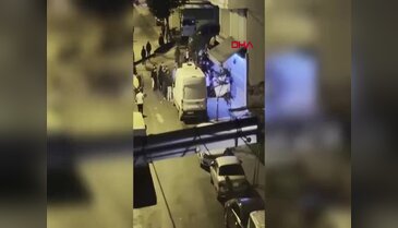 Sokak ortasında silahlı çatışma! 12 yaşında kurşunların hedefi oldu...