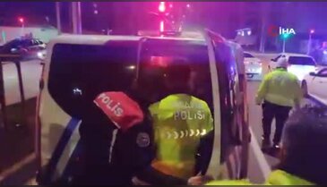 Alkollü sürücü yapabileceği en kötü kazayı yaptı! Vurduğu araç bakın kime ait çıktı!