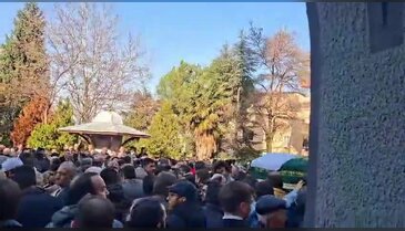 Bursa'nın sevilen ismine veda! Yüzlerce kişi cenazeye akın etti...