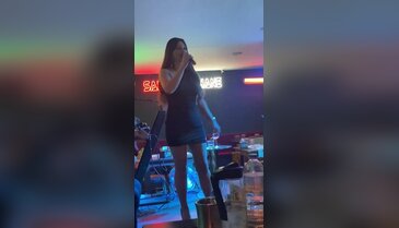 Güner Sarıer şarkılarıyla Bursalıları mest etti
