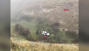 Yoldan çıkan araç metrelerce yuvarlandı! Sürücü kurtarılamadı...