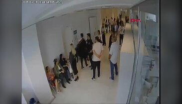 Adliyede tekmeli yumruklu velayet kavgası!