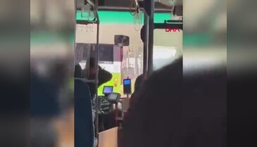 Otobüs şoförü ile kadın yolcunun kavgası kamerada