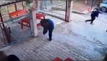 Öğrencinin okul müdürünü tüfekle vurduğu anlar kamerada! İşte vahşetin nedeni