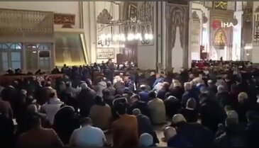 Bursalılar Regaip Kandili'nde Ulu Cami'ye akın etti...