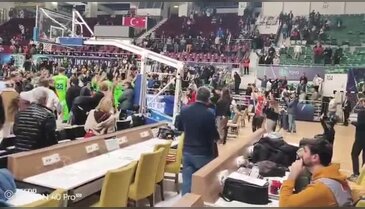 Bursa temsilcisi TOFAŞ'tan muhteşem oyun! Geriden geldi, maçı aldı...