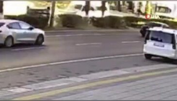 Otomobilin takla atıp ters döndüğü anlar kameraya yansıdı