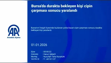 Bursa'da buzlu yol faciaya yol açtı: Cip durağa daldı
