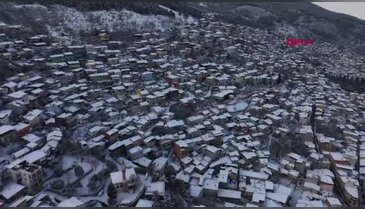 Bursa'da kış masalı: Sokaklarda kayak, çatılarda kar