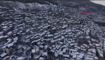 Bursa'da kış masalı: Sokaklarda kayak, çatılarda kar