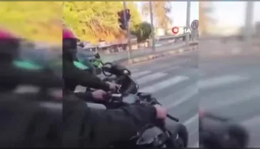 Polislerin üzerine motosiklet sürüp kayda almışlardı! Bakın sonlar ne oldu...