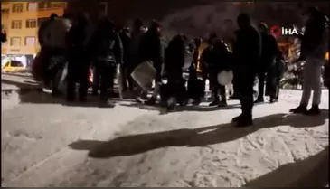 Sivas'ta mahalleli sokağa döküldü