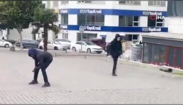 Bursa'da yolda yürümekte güçlük çektiler!