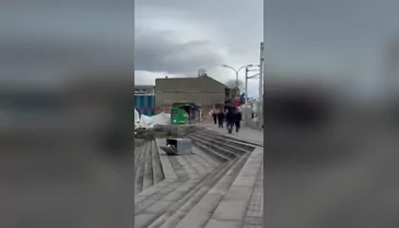 Bursa'da şiddetli lodos! Her yer birbirine karıştı