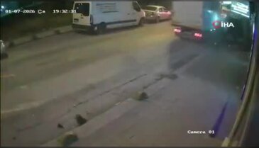 Kamyonun çarptığı araç fırına girdi, o anlar kamerada