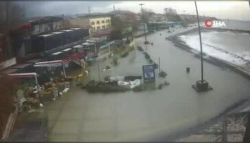 Denizle kara birleşti, işletmeler sular altında kaldı!