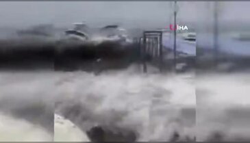 Bursa'da denizle kara birleşti! Korku filmi gibi görüntüler...