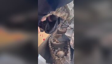 Suriyeli muhabir canlı yayında ölümden döndü! O anlar kamerada...