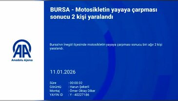 Bursa'da motosiklet yolun karşısında geçmeye çalışan yayaya çarptı! Hayati tehlikesi var...