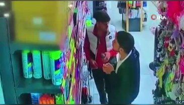 Önce kokladılar sonra çaldılar