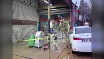 Sobaya yanıcı madde attılar! Ortalık savaş alanında döndü...