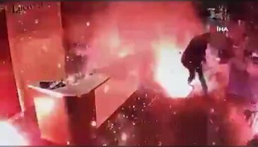 Lüks sitede panik anları: Kargo diye geldi, patladı!