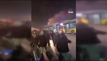 İstanbul'da feci kaza! 3 otobüs çarpıştı: Yaralılar var