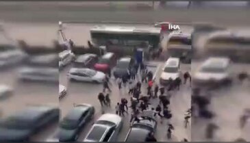Bursa'daki ünlü AVM'nin otoparkı karıştı! Birbirlerine girdiler...