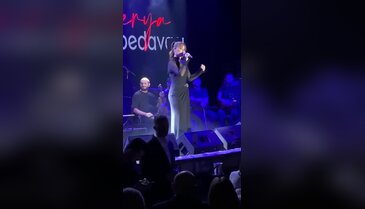 Derya Bedavacı Bursa'da  yüreklere dokundu