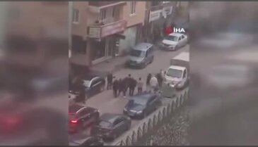 Bursa'da sokak ortası ringe döndü: Yumruklar havada uçuştu...