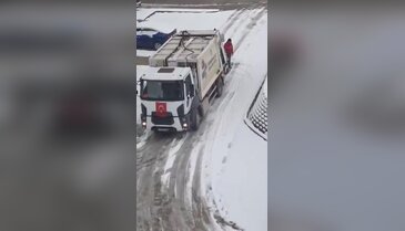 Bursa'da kar yağışı hayatı yavaşlattı