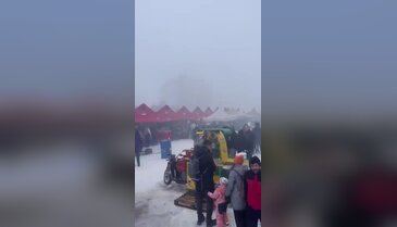 Bursa'da tatil böyle olur dedirten görüntüler! Karlar üzerinde müzik, dans, eğlence...