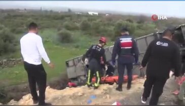 Yolcu otobüsü devrildi! Ölü ve yaralılar var
