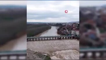 Bursa'da yağış bereket getirdi! Çay taştı taşacak...