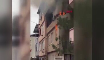 Bursa'da 3 katlı binada yangın! Hızlı müdahale faciayı önledi...
