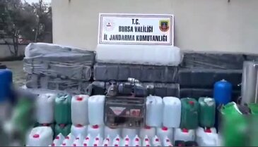 2-Resmen yeraltında fabrika kurmuşlar! Bursa'da jandarmayı bile şaşırtan düzenek...