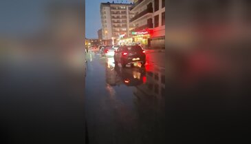 Bursa Nilüfer'de yağmurun etkisi! Sokaklar sular içinde kaldı...