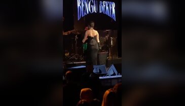 Bengü Beker, Jolly Joker Bursa'yı aşka boğdu