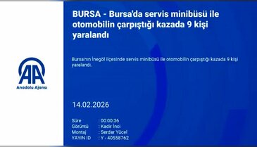 Bursa'da servis minibüsü ile otomobilin çarpıştığı kazada 9 kişi yaralandı