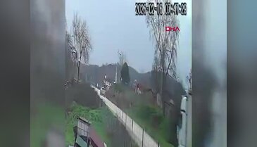 Virajda tehlikeli sollama! Bursa'da feci kaza kamerada