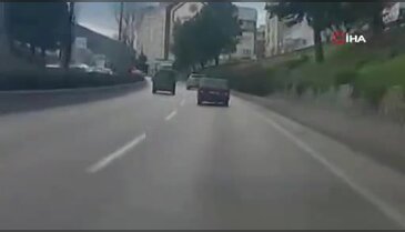 Bursa'da dehşet anları: Otomobili çocukların üzerine sürdü...