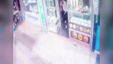 17 yaşındaki 3 gençten güpegündüz kuyumcu soygunu! 1 kilo altını çaldılar...